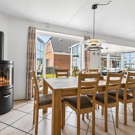 Hébergement de vacances Langsom - 100m From The Sea By Interhome *